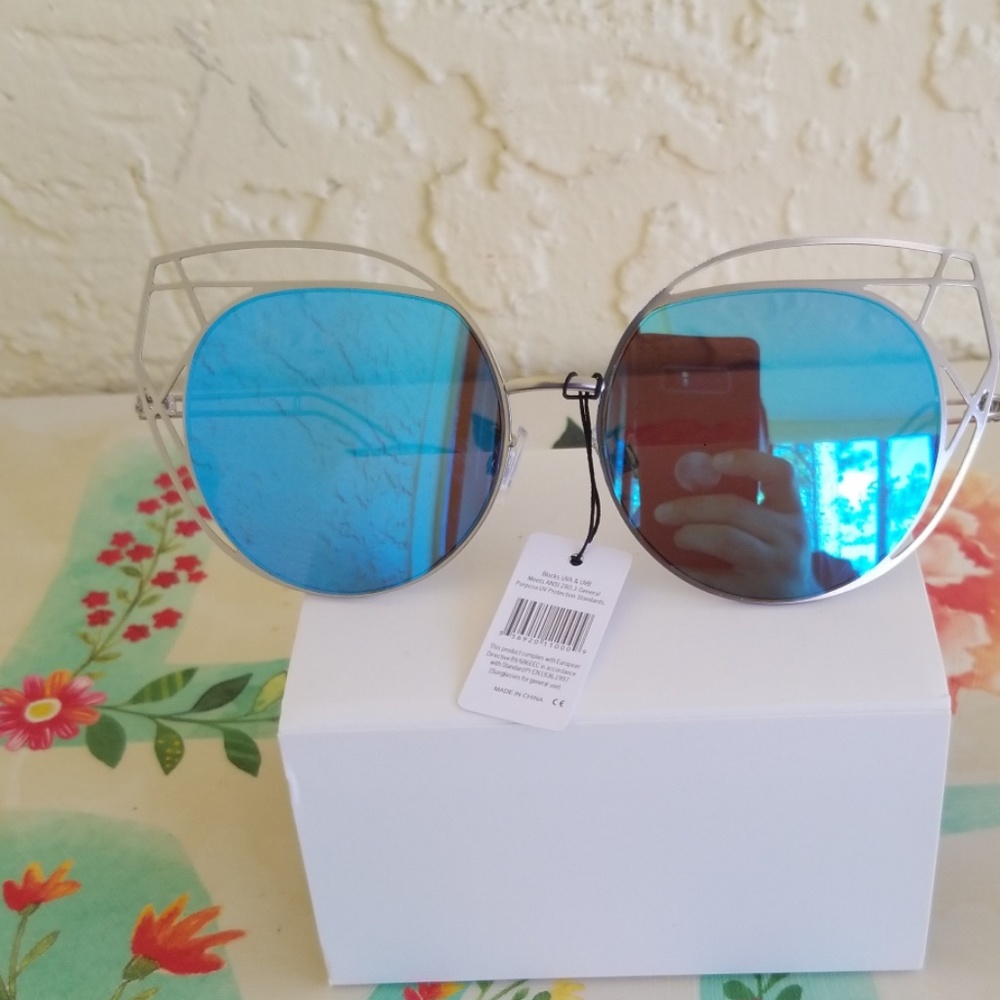 2019  CAT EYE STYLE MIRROR LENS WOMAN SUNGLASSES - Picture 3 of 6
